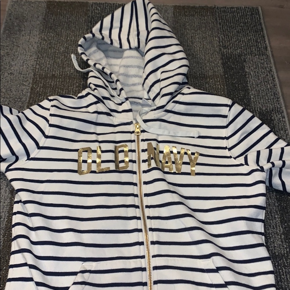 old navy striped sweatshirt